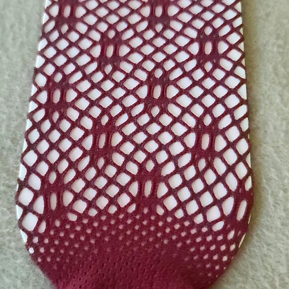 Free People Poppy Crochet Crew Socks One Size Burgundy Flirty Delicate Femme NWT - Picture 3 of 6